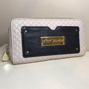 Betsey Johnson - Wallet